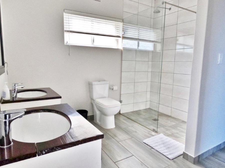 4 Bedroom Property for Sale in Jongensfontein Western Cape